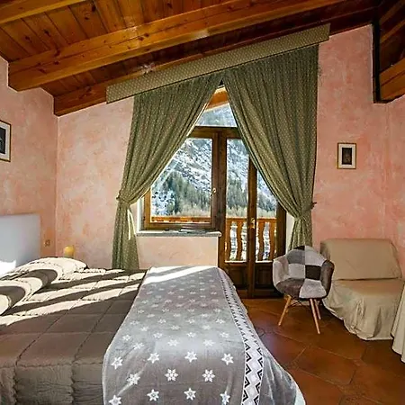 Hotel Joli