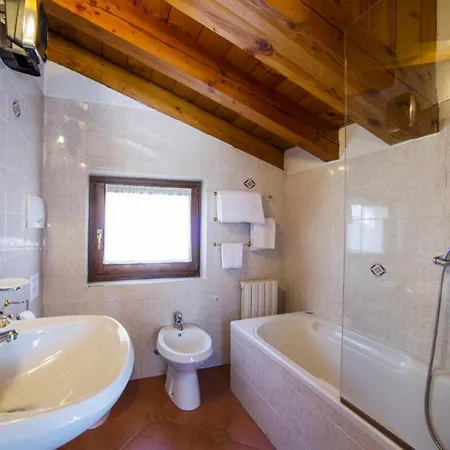 Joli Hotel 2*